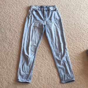 American Eagle high waisted mom jeans